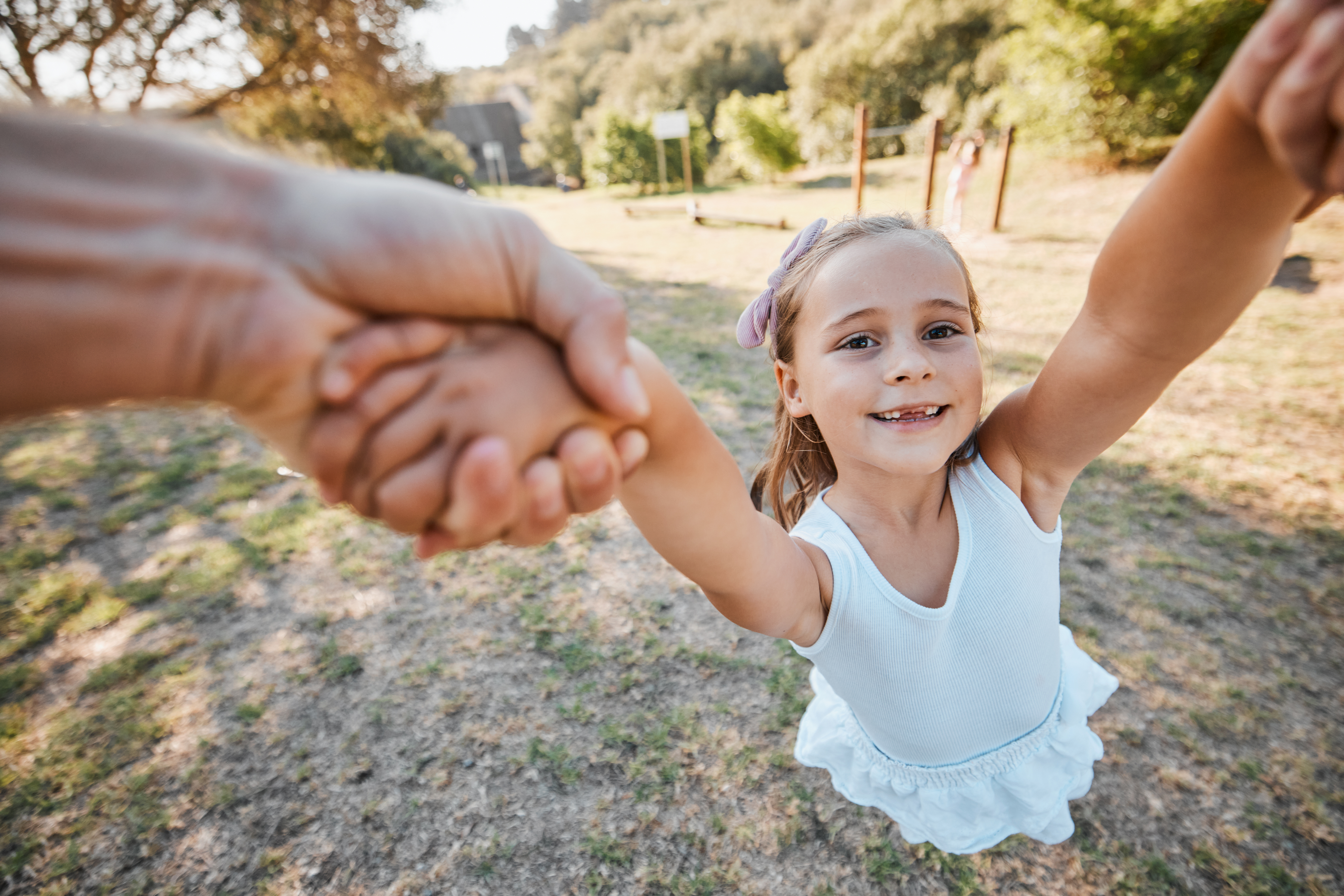 petite fille avec ses parents