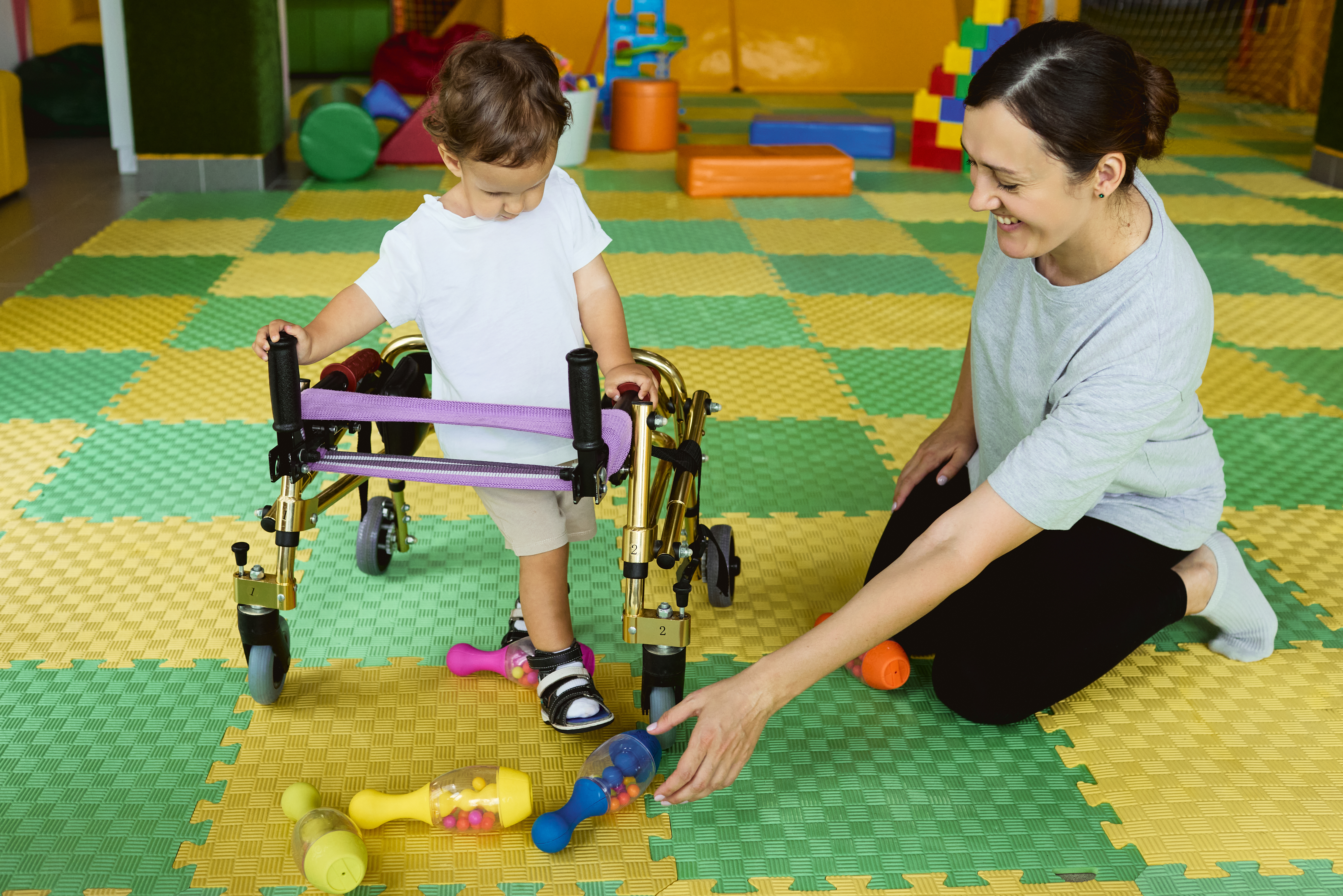 enfant handicapé et maitresse